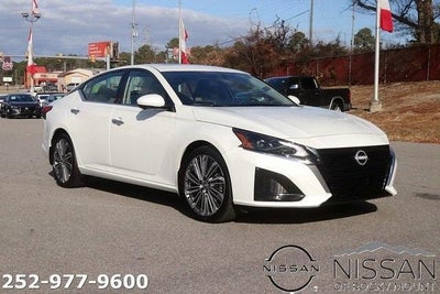 2025 Nissan Altima SL FWD