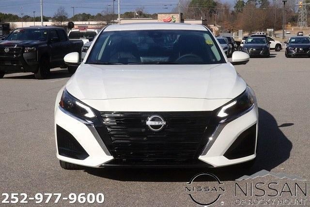 2025 Nissan Altima SL FWD