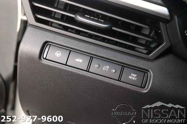 2025 Nissan Altima SL FWD