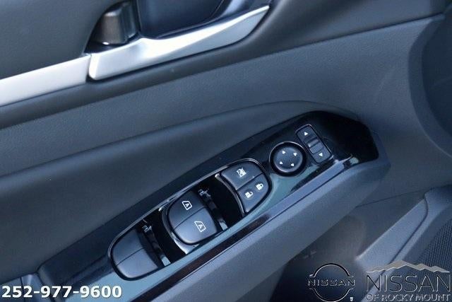 2025 Nissan Altima SL FWD