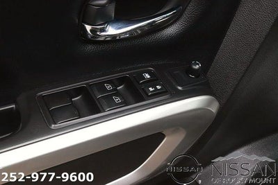 2021 Nissan Titan 4x4 Crew Cab SL