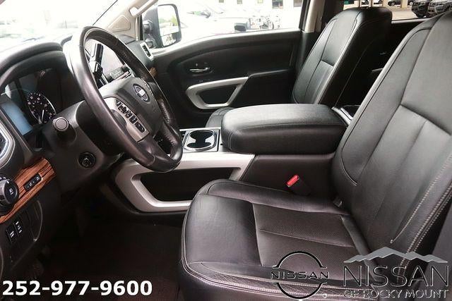 2021 Nissan Titan 4x4 Crew Cab SL