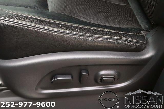 2021 Nissan Titan 4x4 Crew Cab SL