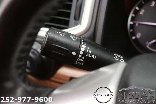 2021 Nissan Titan 4x4 Crew Cab SL