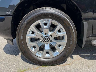 2021 Nissan Titan 4x4 Crew Cab SL