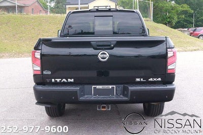 2021 Nissan Titan 4x4 Crew Cab SL