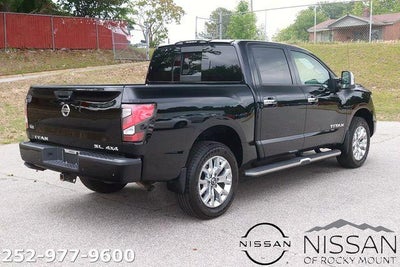 2021 Nissan Titan 4x4 Crew Cab SL