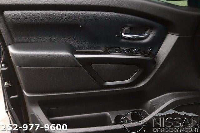 2024 Nissan Titan 4x2 Crew Cab SV