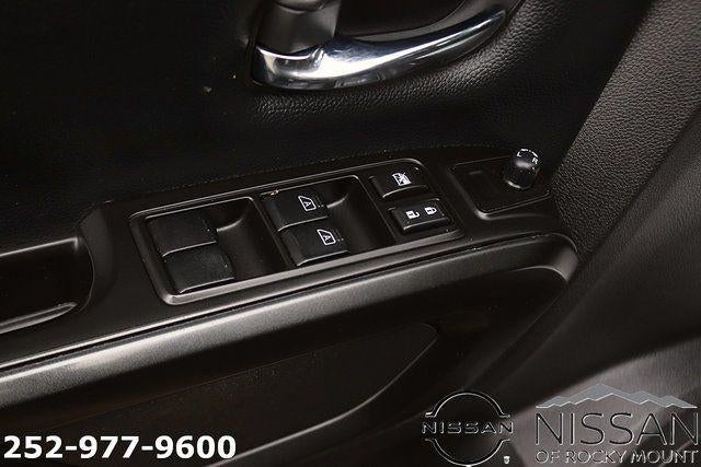 2024 Nissan Titan 4x2 Crew Cab SV