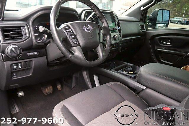 2024 Nissan Titan 4x2 Crew Cab SV