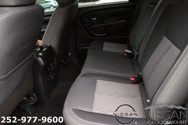 2024 Nissan Titan 4x2 Crew Cab SV