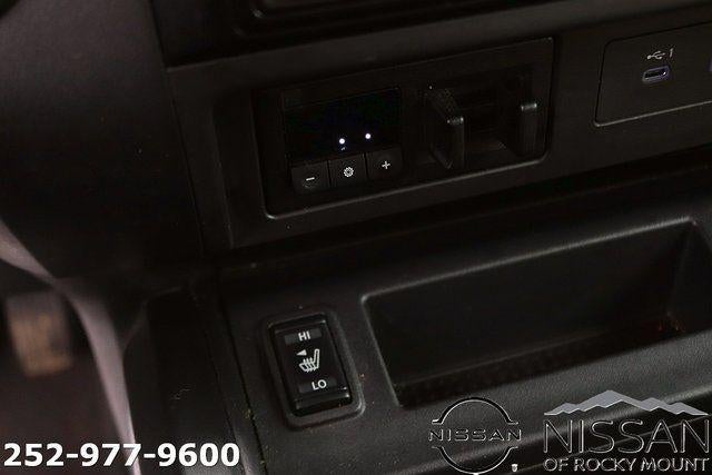 2024 Nissan Titan 4x2 Crew Cab SV