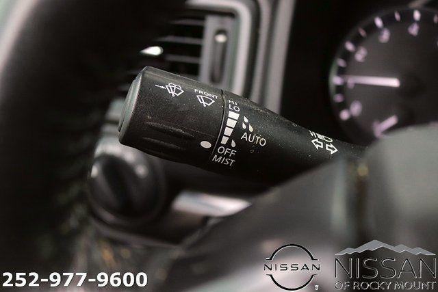 2024 Nissan Titan 4x2 Crew Cab SV