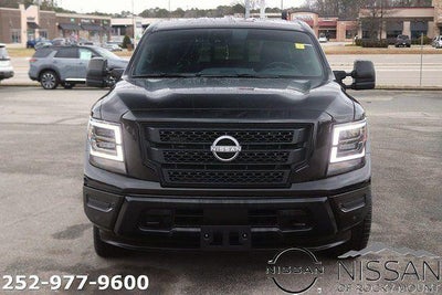 2024 Nissan Titan 4x2 Crew Cab SV