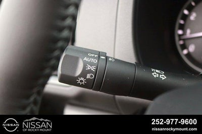 2027 Nissan Frontier Crew Cab 4x2 SV