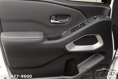 2022 Nissan Frontier Crew Cab 4x2 SV Auto