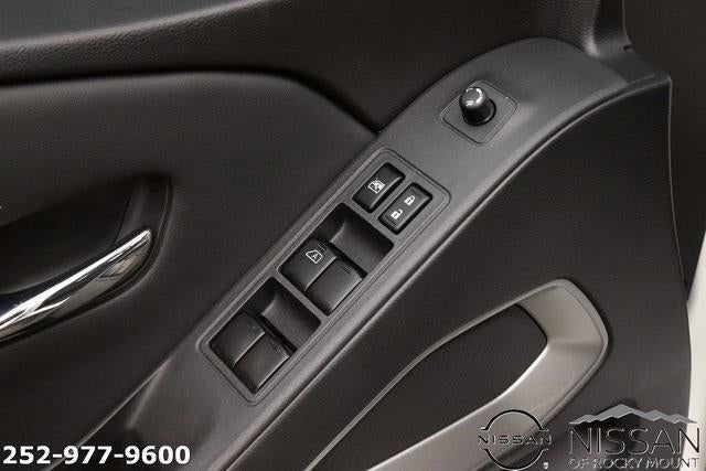 2022 Nissan Frontier Crew Cab 4x2 SV Auto