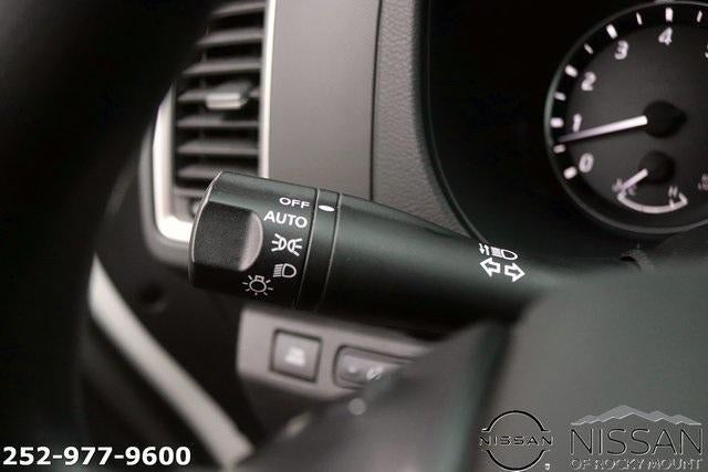 2022 Nissan Frontier Crew Cab 4x2 SV Auto