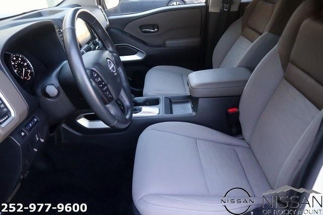 2024 Nissan Frontier Crew Cab 4x4 SV