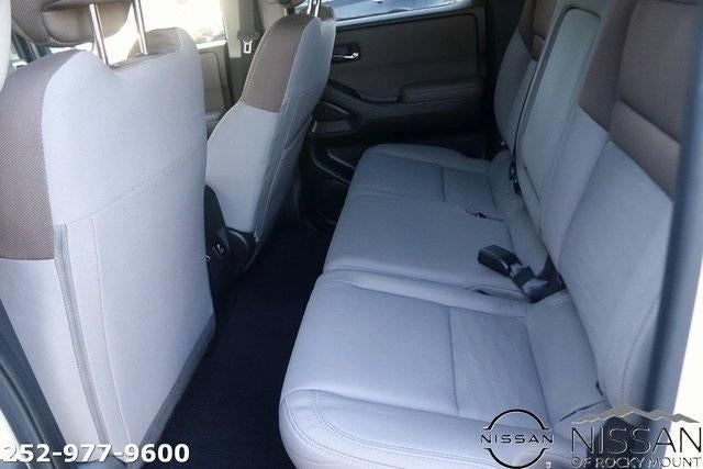 2024 Nissan Frontier Crew Cab 4x4 SV