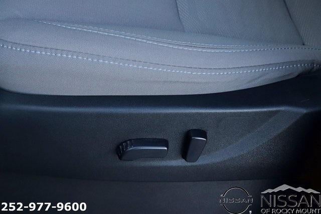 2024 Nissan Frontier Crew Cab 4x4 SV