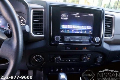 2024 Nissan Frontier Crew Cab 4x4 SV