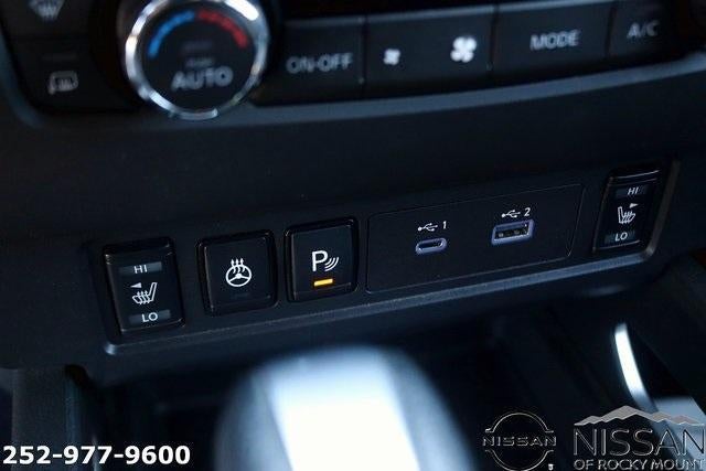 2024 Nissan Frontier Crew Cab 4x4 SV