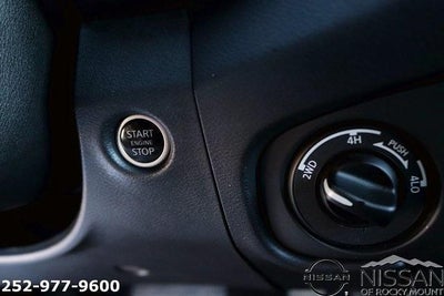 2024 Nissan Frontier Crew Cab 4x4 SV