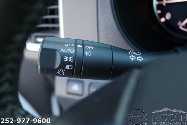 2024 Nissan Frontier Crew Cab 4x4 SV