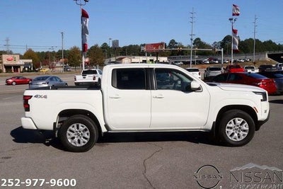 2024 Nissan Frontier Crew Cab 4x4 SV