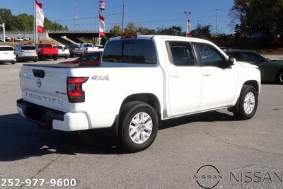 2024 Nissan Frontier Crew Cab 4x4 SV