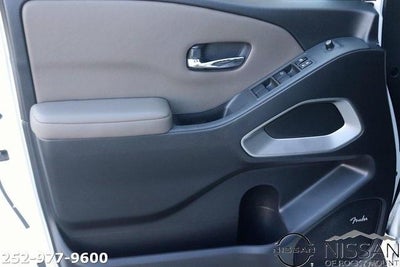 2024 Nissan Frontier Crew Cab 4x4 SV