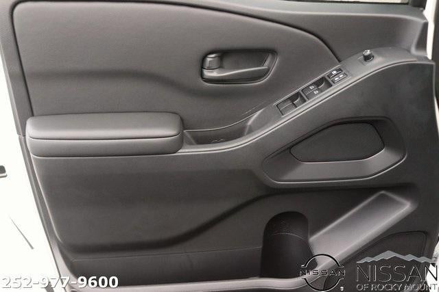 2026 Nissan Frontier Crew Cab 4x4 SV