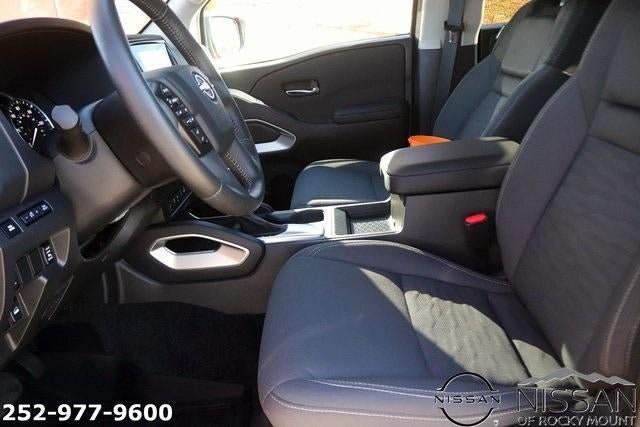 2024 Nissan Frontier Crew Cab 4x4 SV