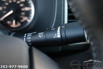 2024 Nissan Frontier Crew Cab 4x4 SV