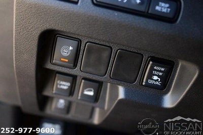 2024 Nissan Frontier Crew Cab 4x4 SV