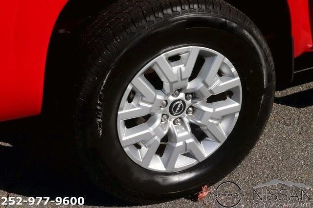 2024 Nissan Frontier Crew Cab 4x4 SV