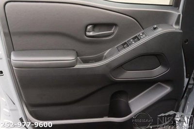 2026 Nissan Frontier Crew Cab 4x4 SV