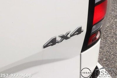 2026 Nissan Frontier Crew Cab 4x4 SV