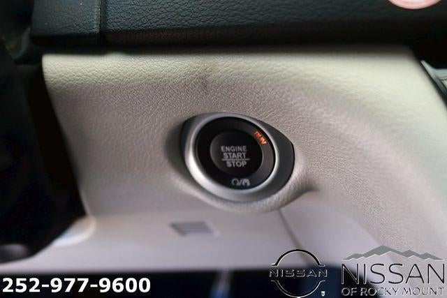 2023 Chrysler Voyager LX FWD