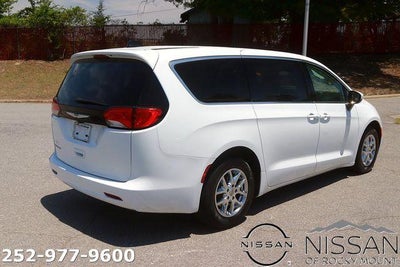 2023 Chrysler Voyager LX FWD