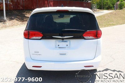 2023 Chrysler Voyager LX FWD