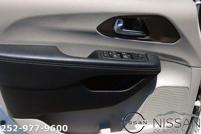 2023 Chrysler Voyager LX FWD