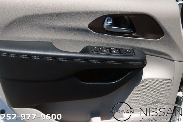 2023 Chrysler Voyager LX FWD