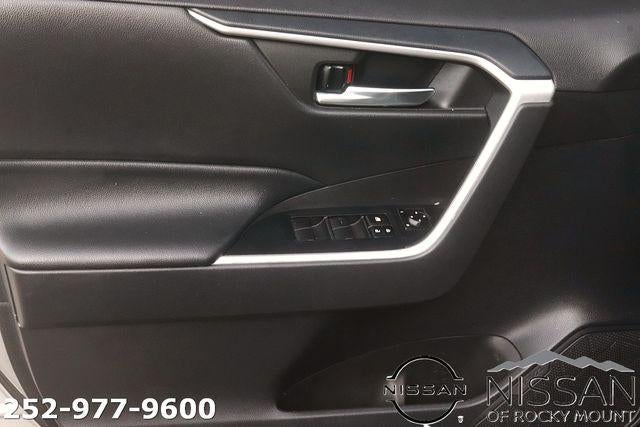 2021 Toyota RAV4 XLE FWD (GS)