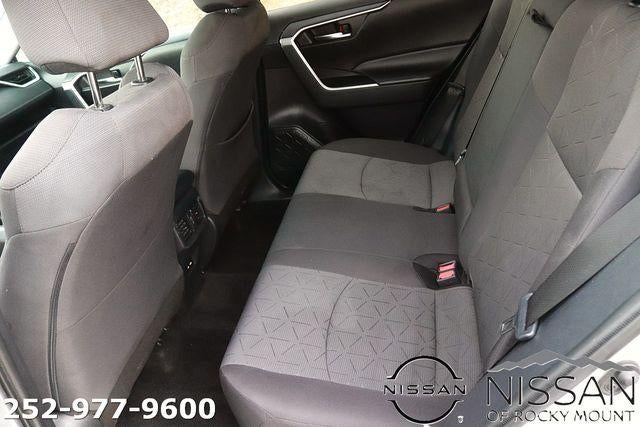 2021 Toyota RAV4 XLE FWD (GS)
