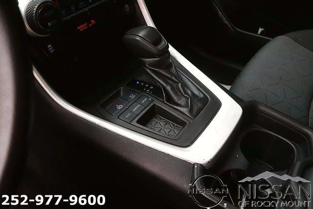 2021 Toyota RAV4 XLE FWD (GS)