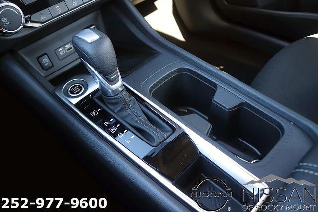 2025 Nissan Sentra SV CVT