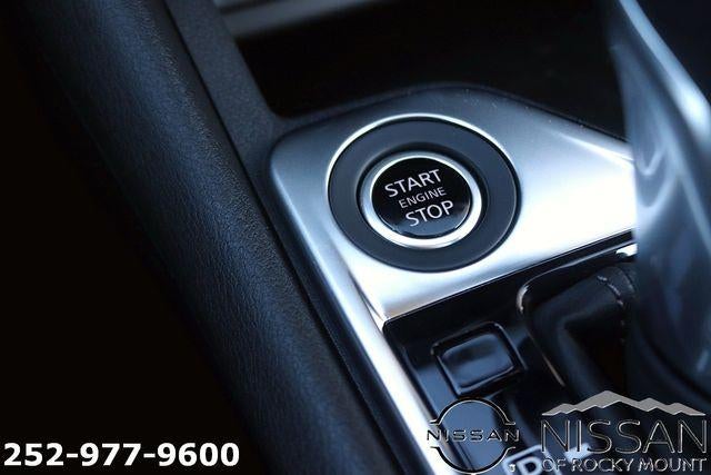 2025 Nissan Sentra SV CVT