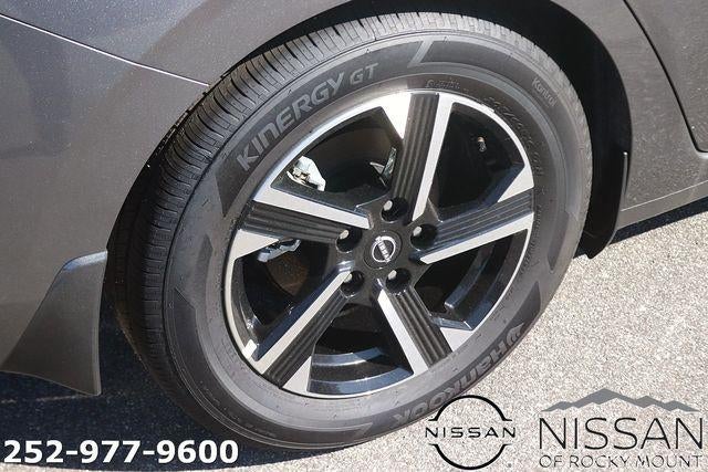 2025 Nissan Sentra SV CVT